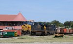 CSX 3187 & 3161 lead train Q777-25 across the diamonds