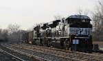 Brand new NS SD70ACes on CSXT train U883