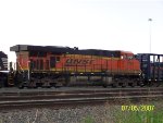 BNSF ES44DC 7795