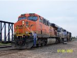 BNSF ES44DC 7795