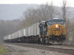 Q110, the River Lines only solid Van train, sits in Haverstarw so Q268 can back into the siding