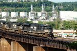 NS SD70M-2 2705 leads 21Q across the OC Bridge