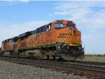 BNSF ES44DC 7592