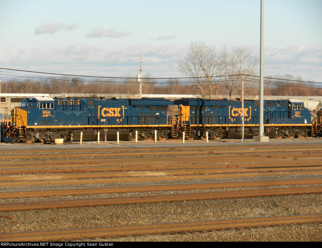 CSXT GE ES44AC's 994 & 991