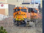 BNSF ES44C4 6811