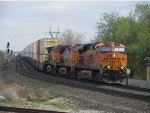 BNSF ES44DC 7233