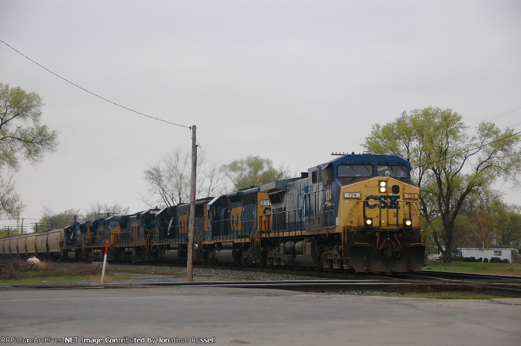 CSX 134 leads CSX-G862