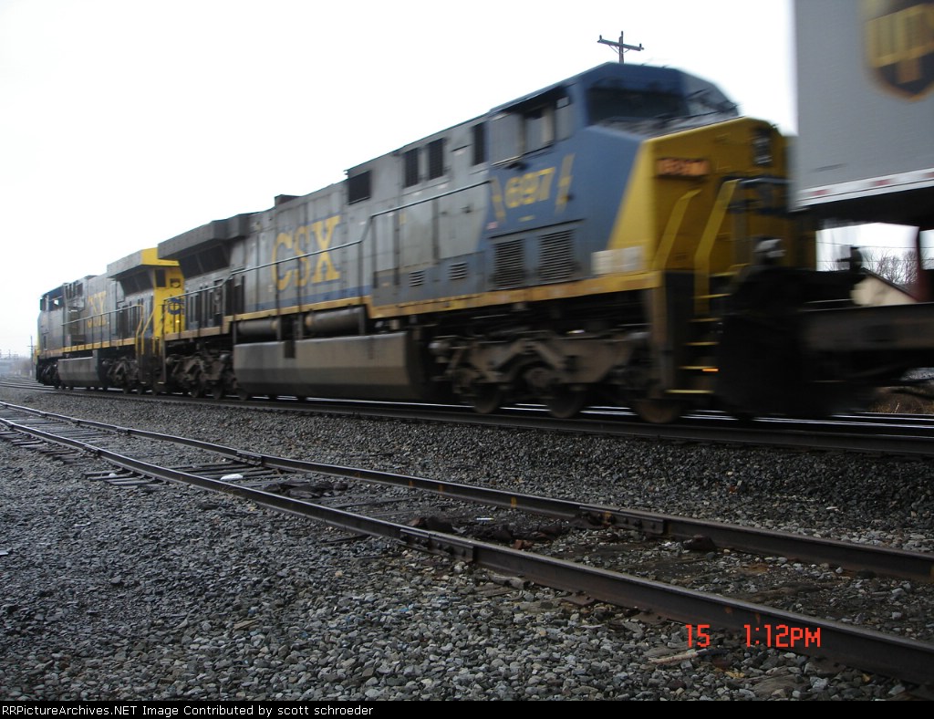 CSX 697 runs behind CSX 630 WB with the Q169