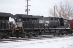 NS 8125