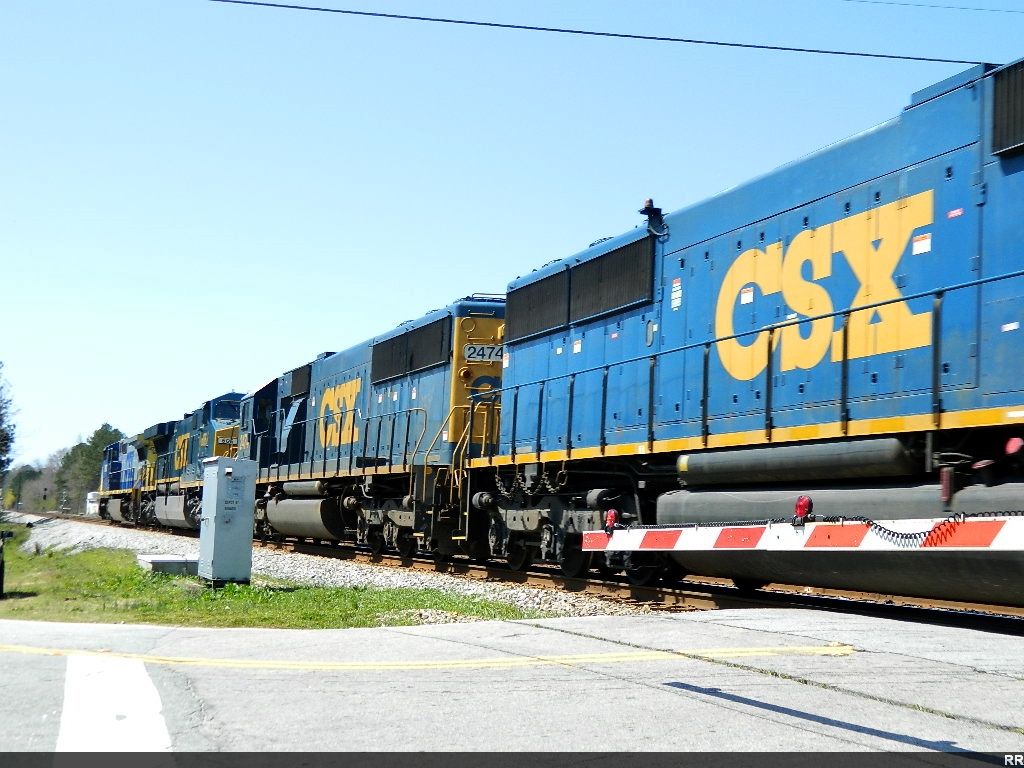 CSX 7902(C40-8W) 826(ES44AC) 2474(SD50-2) 2476(SD50-2)