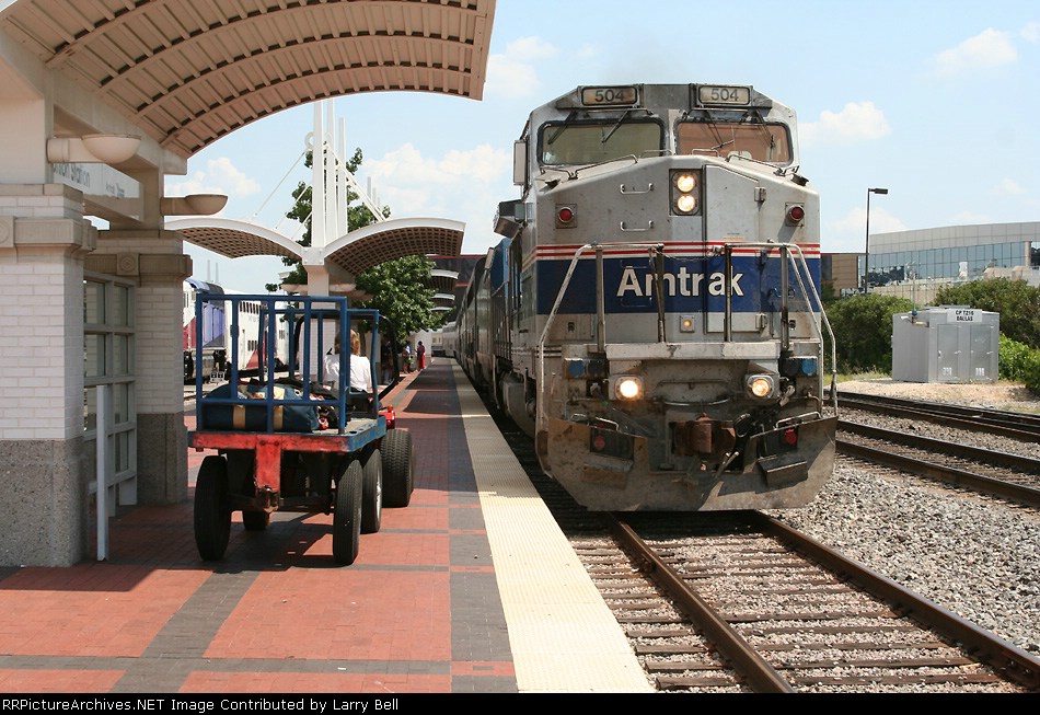 Amtrax 504 coming into Dallas Union Station