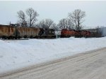 IC 3138, BNSF 6274, BNSF 4855, CN 7201, and CN 201B