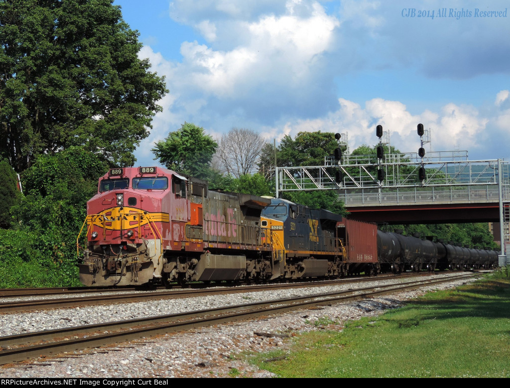 BNSF 889 and CSX 5221 (2)