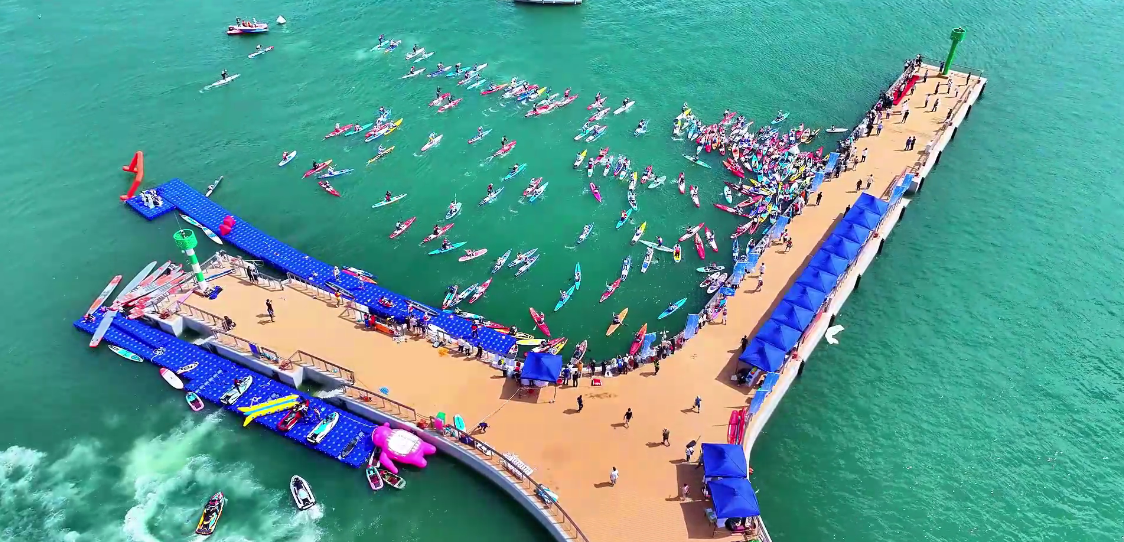 Yantai hosts stand-up paddleboarding open tournament