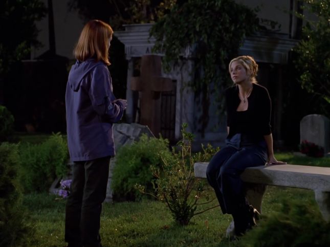 9_Willow_Rosenberg_avec_Buffy_Summers