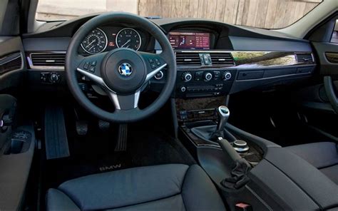 Bmw E60 550i - reviews, prices, ratings with various photos