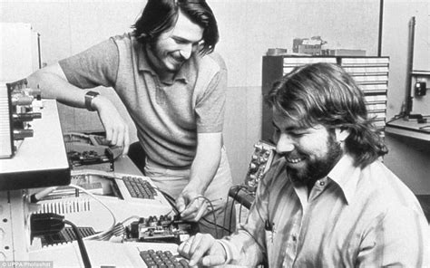 Steve Jobs and Stephen Wozniak in their garage in 1975 : OldSchoolCool