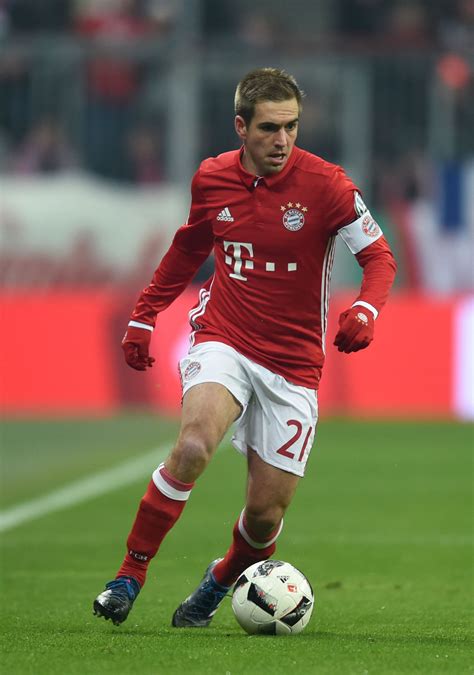 Bayern captain Lahm to retire after season | The Japan Times