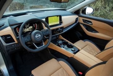 2022 Nissan Rogue interior