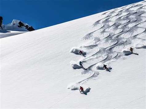 Whistler Heli-Skiing – Powder Canada