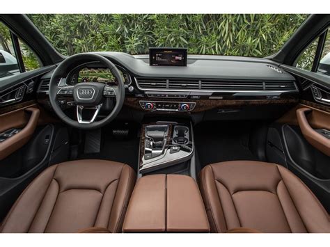 2019 Audi Q7: 150 Interior Photos | U.S. News