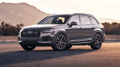 2023 Audi Q7 Photos and Videos - MotorTrend