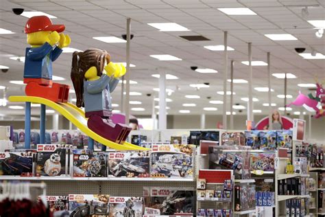 Toys R Us teams with archrival Target to ramp up holiday online ...