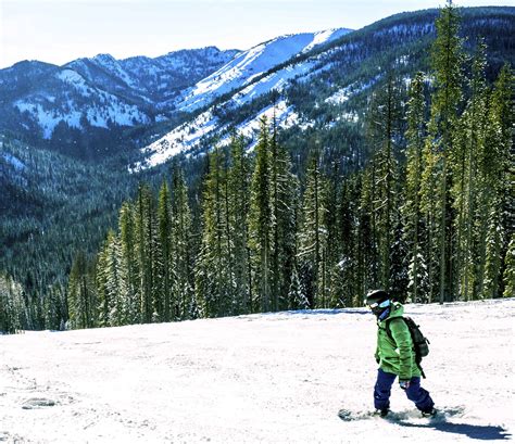 Lookout Pass Travel Guide - Idaho's Snowiest Ski Resort