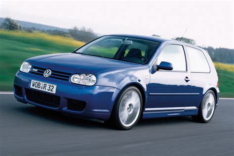 Driving the classics: Volkswagen Golf R32 Mk4 (2002) review | CAR Magazine