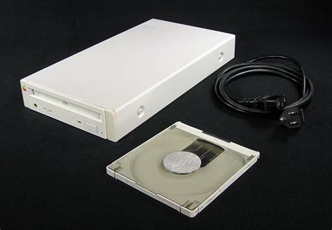 AppleCD 150 External CD-ROM Drive (SS2191) ~ SCSI – Apple Rescue of Denver