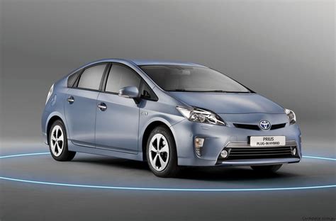 Toyota Prius Plug-In Hybrid priced below Nissan LEAF, Chevrolet Volt in ...