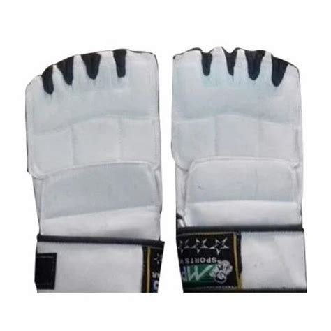 Best White Taekwondo Foot Guard at ₹ 700/pair in New Delhi | ID ...