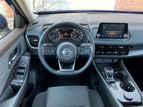 2021 Nissan Rogue: 111 Interior Photos | U.S. News