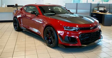 I love this car. 2016 RS V6 Manual in Garnet Red. #frontendfriday : r ...