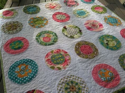 MissyMack: Modern Circle Quilt