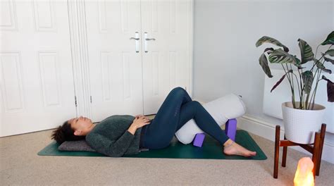 10 Restorative Yoga Poses For Total Relaxation – Brett Larkin Yoga