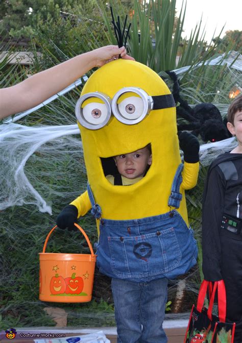 DIY Minion Baby Costume - Photo 3/5