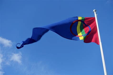 The Sami Flag — PACIFIC SÁMI SEARVI