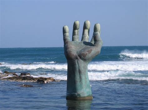 Giant Hand Sculptures Around The World | Amusing Planet