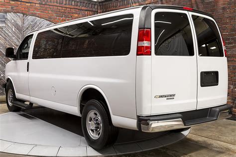 2016 Chevrolet Express 3500 LT 15-Passenger Van