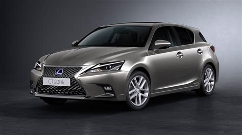 Lexus CT200h facelift unveiled, anyone remember this hybrid hatchback ...