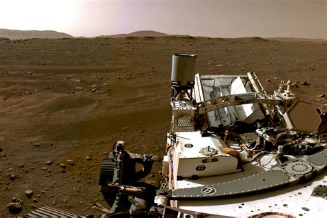 Mars rover sends home movie of daredevil descent to landing on red ...