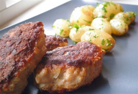 How to make Frikadeller, Easy Recipe | Recipes Tab