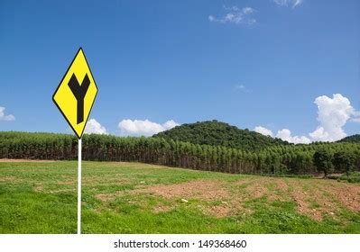 Y Intersection Road Sign Stock Photo 149368460 | Shutterstock