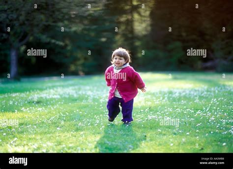 Kid running and scared hi-res stock photography and images - Alamy