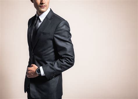 The Do's and Don'ts of Professional Business Attire for Men | Tailora