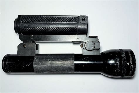 SAS MP5 Handguard Maglite with Slim Handguard - Kono Arms