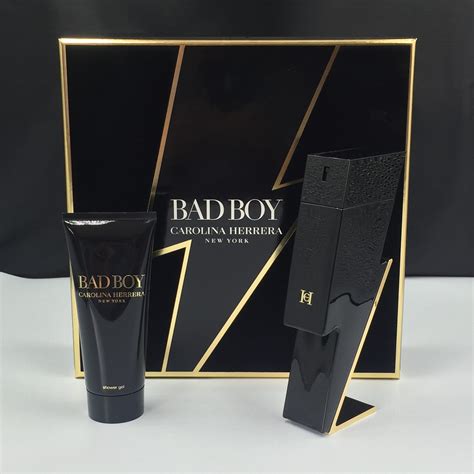 Carolina Herrera Bad Boy Gift Set 100ml Eau De Toilette + Shower Gel