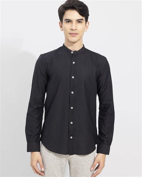 Buy Men's Black Slim Fit Shirt Online at Bewakoof