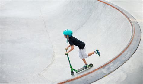 Kids At Skate Park Images – Browse 23,094 Stock Photos, Vectors, and ...